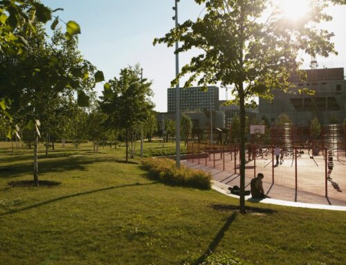 Milano, ex asilo lascia posto a giardino